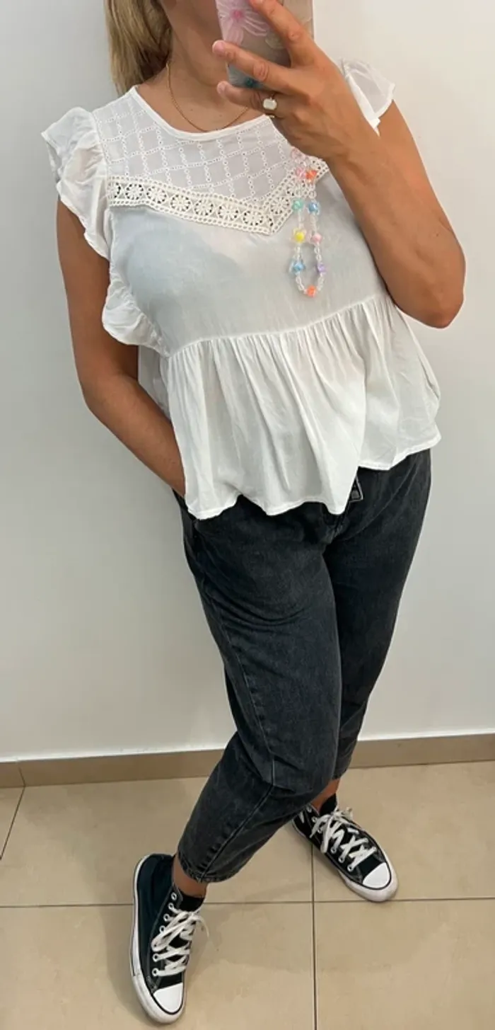 Blouse Blanche Avec Volant - photo numéro 3