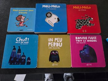 Lot livres cartonnés