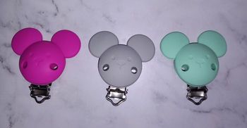 Clips attache tetine