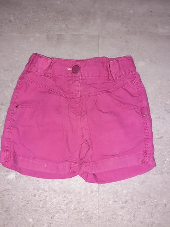 Short fuschia