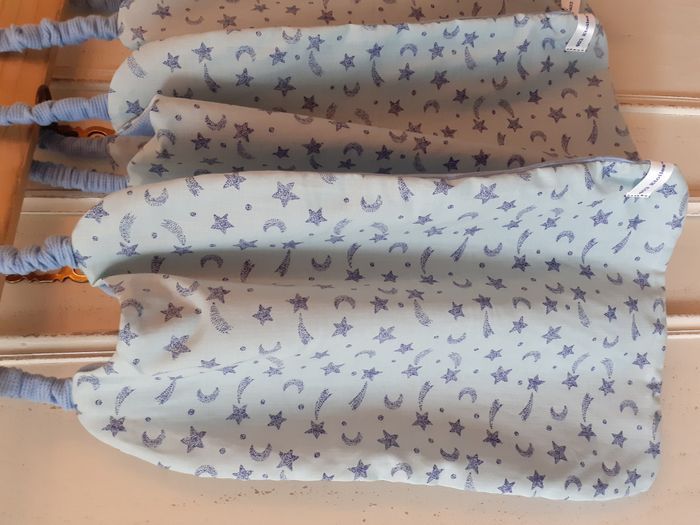 Bavoirs - Lot de 4 Serviettes de cantine maternelle élastiquées Bio Etoile bleue (R11/2025) - photo numéro 2