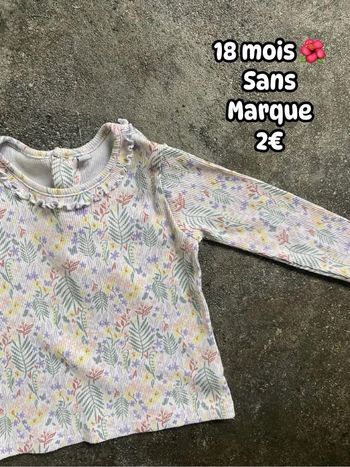T-shirt 🌺 18 mois 🌺 Sans marque