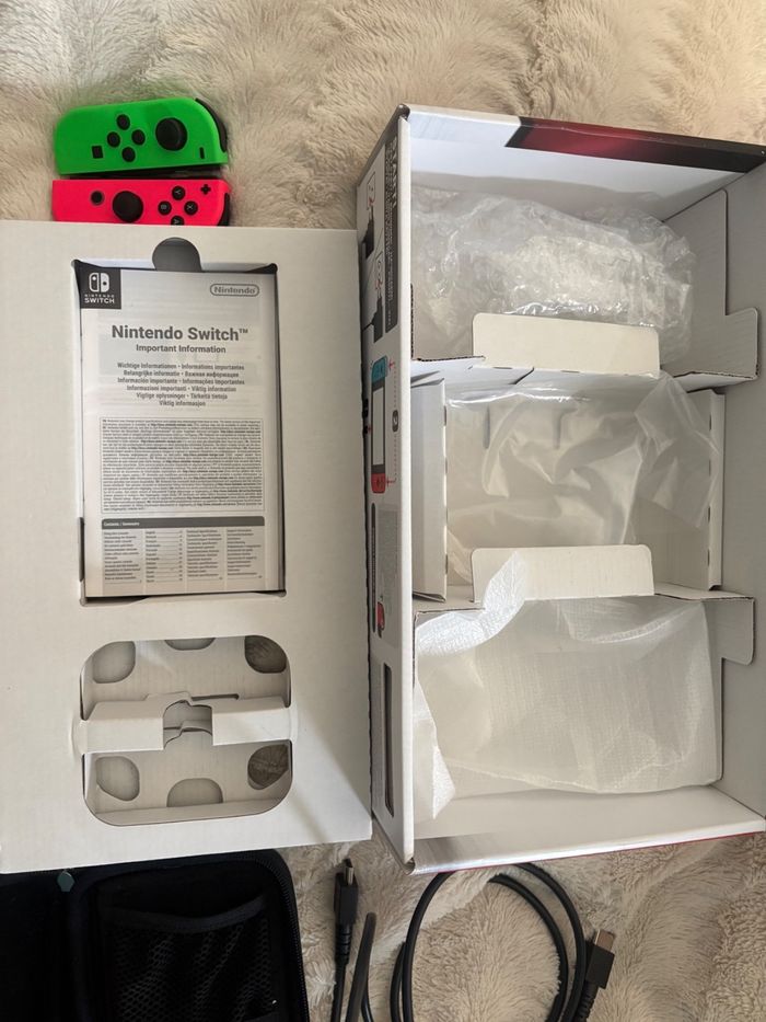 Nintendo Switch 32 Go - photo numéro 3