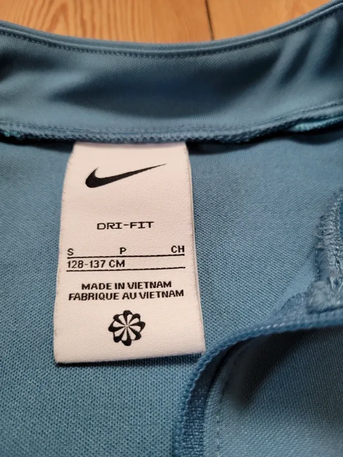 Haut Nike Dri-Fit bleu sport - Taille 128-137cm - 8/10 ans - photo numéro 3