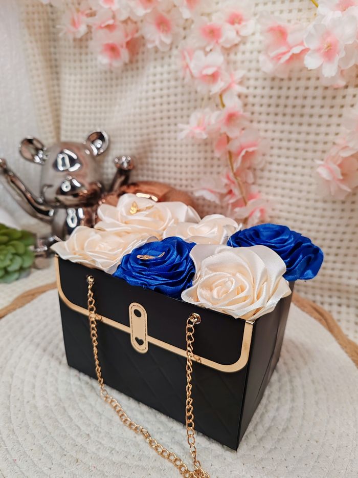Box fleurale avec Rose - photo numéro 8