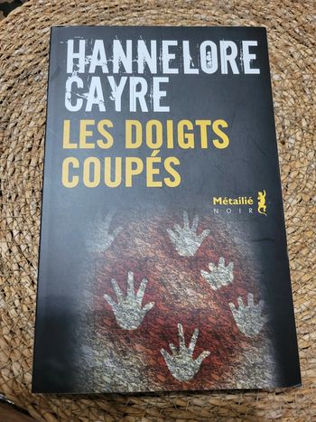 Les doigts coupés. Policier. Thriller