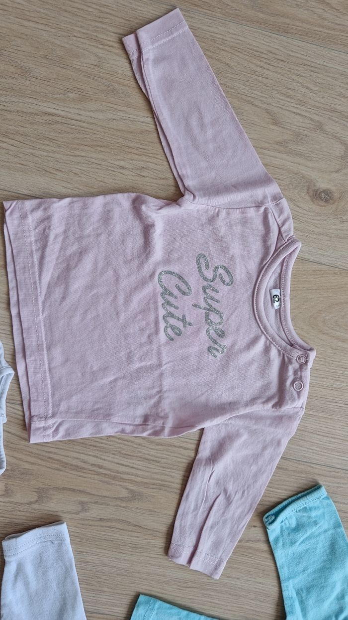 4 t-shirts manches longues 3mois - photo numéro 2