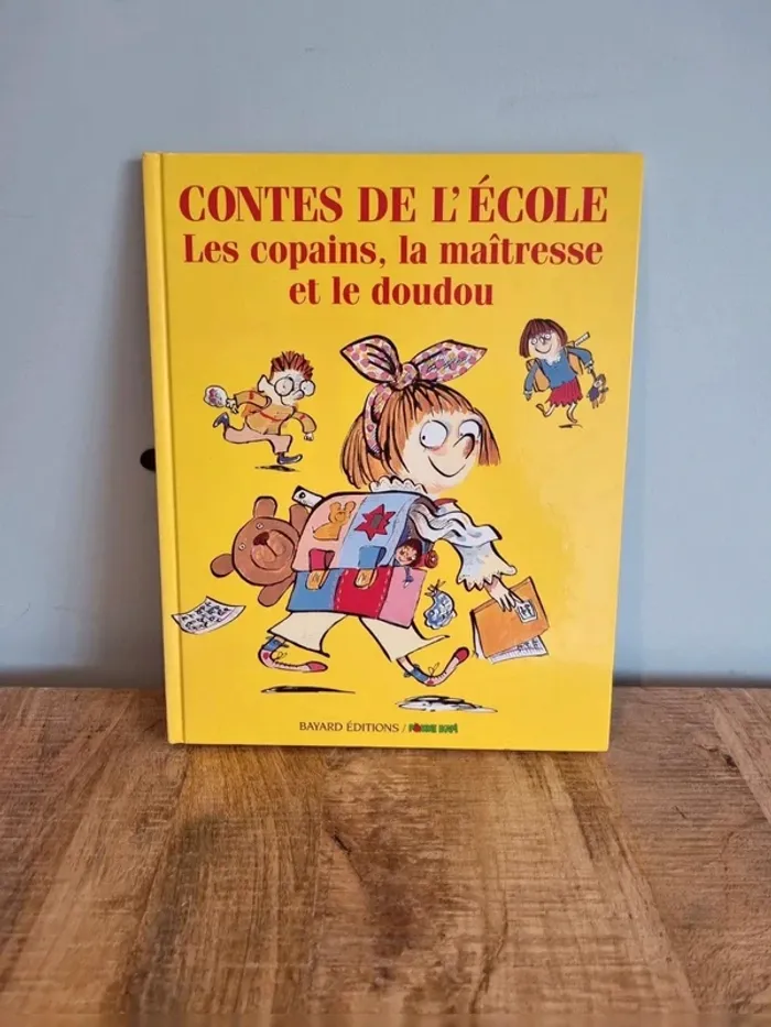 Livre conte de l'école pomme d'api
