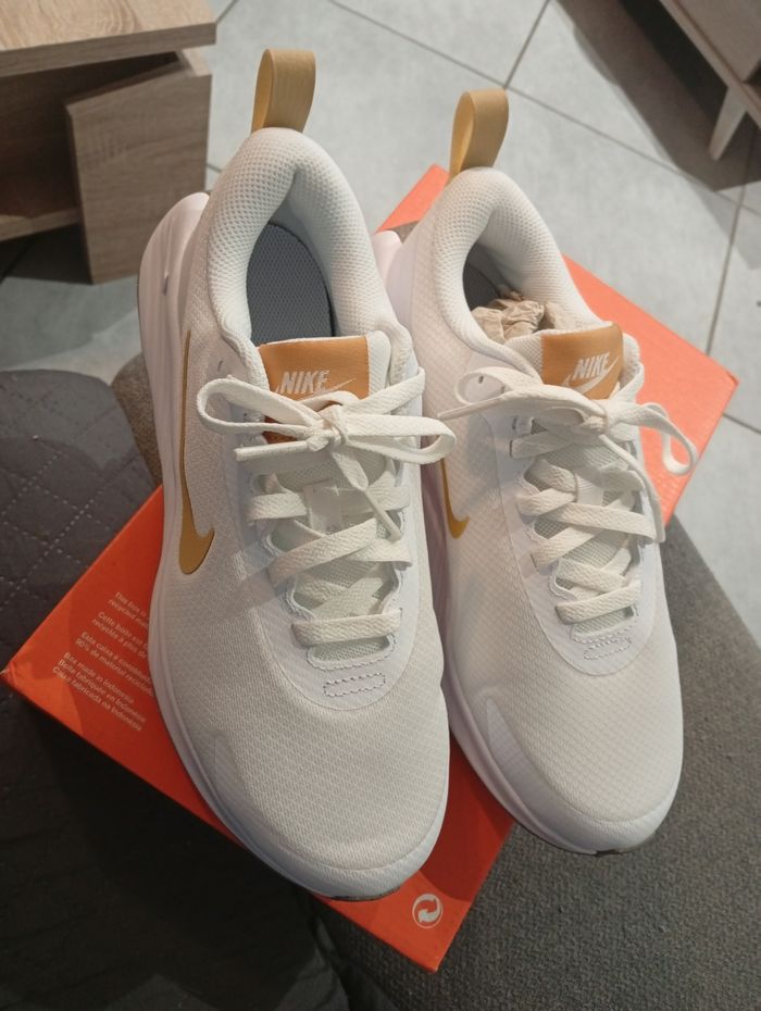 Basket Nike promina 38.5 - photo numéro 2