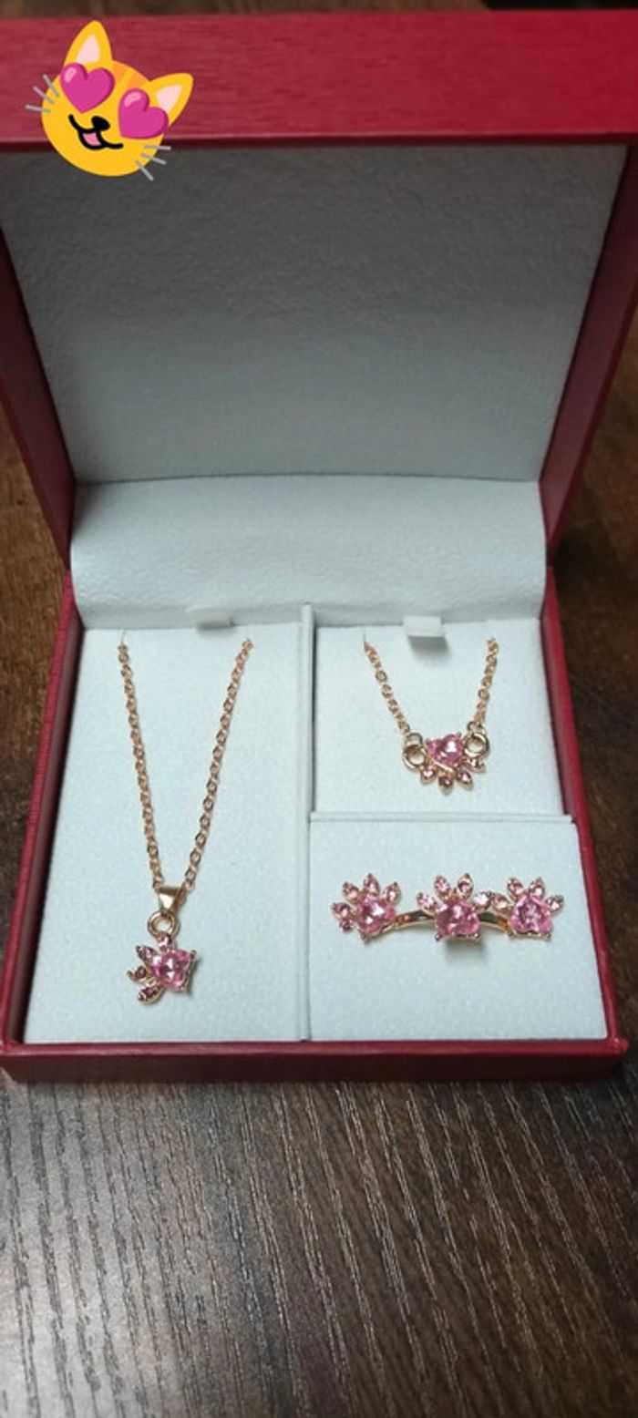 Parure doré pattes de chat ou chien rose