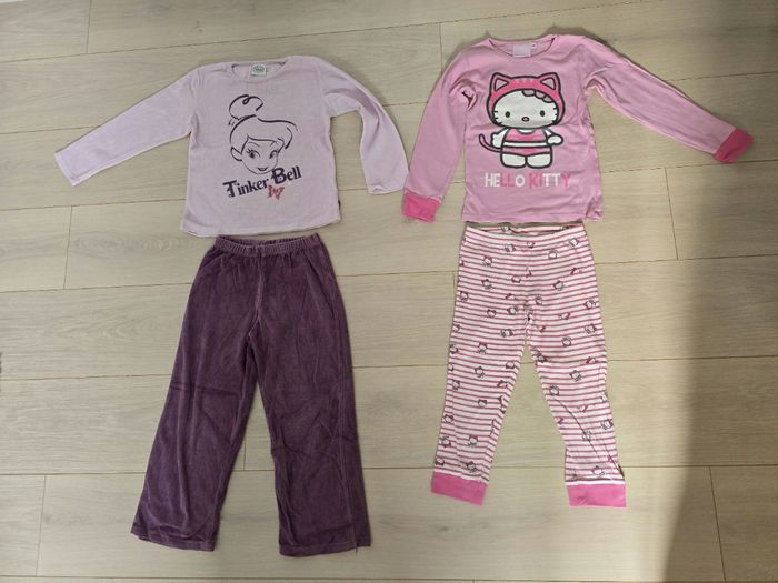 Lot 2 pyjamas Licence 5/6 ans ans
