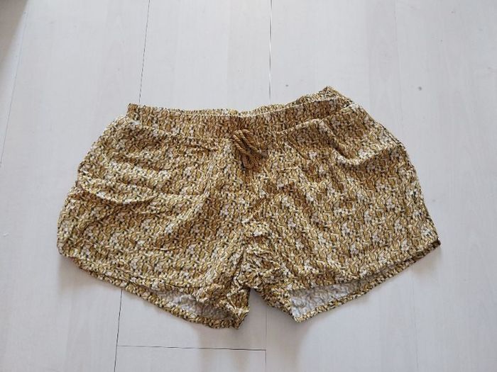 Short léger femme