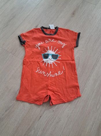 Combinaison orange 24 mois