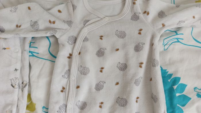 Lot Pyjama 1 mois - photo numéro 3