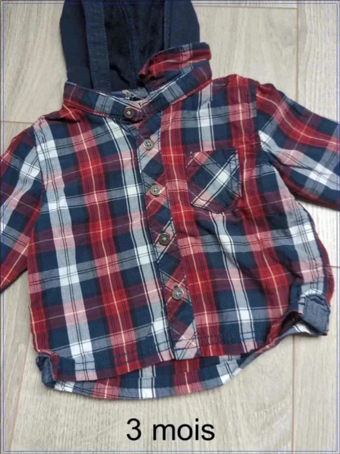 Chemise manches longues à capuche 3 mois - photo numéro 2
