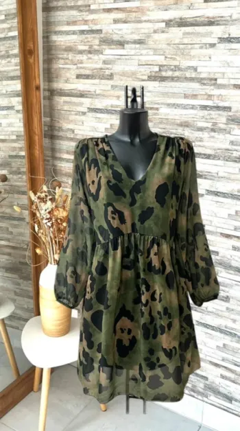 Robe kaki esprit léopard camouflage