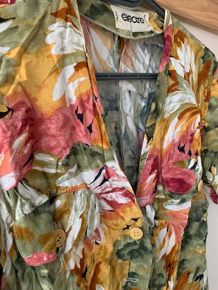 Beau kimono à fleurs Kiabi taille 38-40 Peut aussi convenir à 42 - photo numéro 2