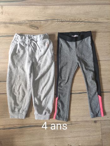 Lot 2 pantalons de sport 4 ans