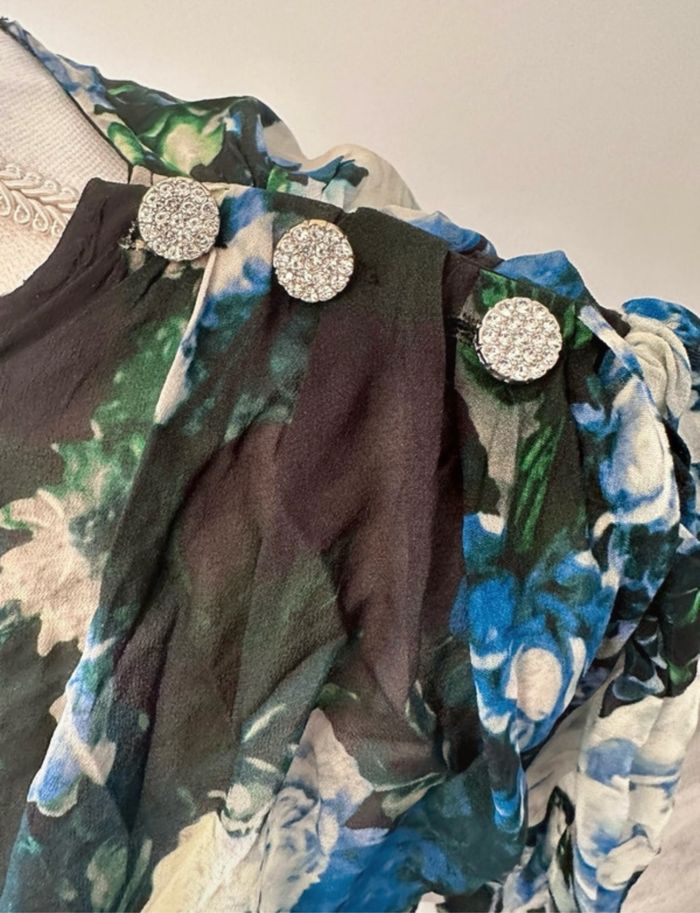 Robe à fleurs bleue et blanche Zara T38 M NEUVE - photo numéro 6