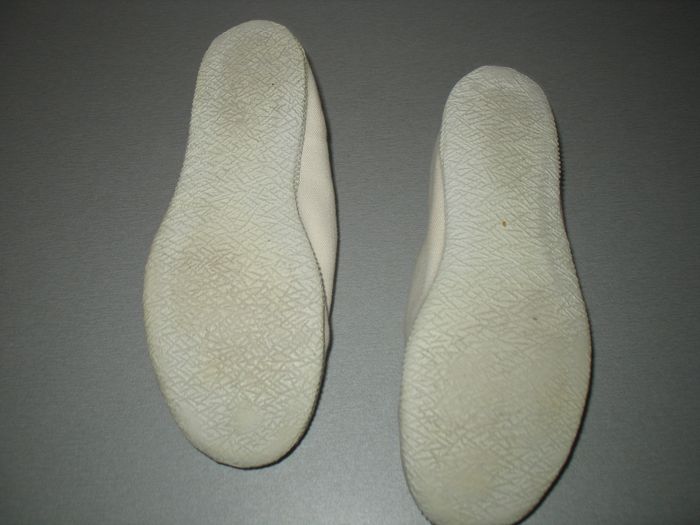 CHAUSSONS DE GYMNASTIQUE ÉCRU - P30 - n°18 - photo numéro 6