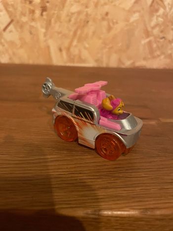 Idée Cadeau 🎁 Véhicule True Métal de Stella de la Pat Patrouille