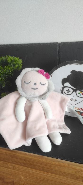 Doudou Fleur Plat Rose Blanc Gris Tender Dreams Obaibi Okaïdi lion jambe noeud