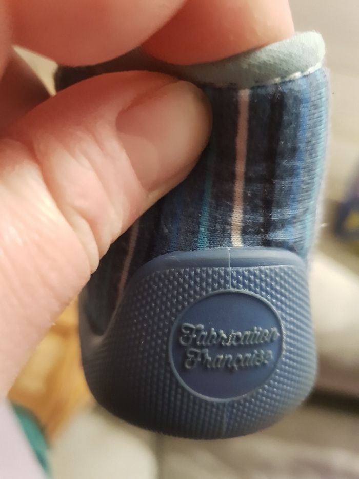 Chaussons bleus - photo numéro 4