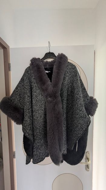 Manteau cache épaules