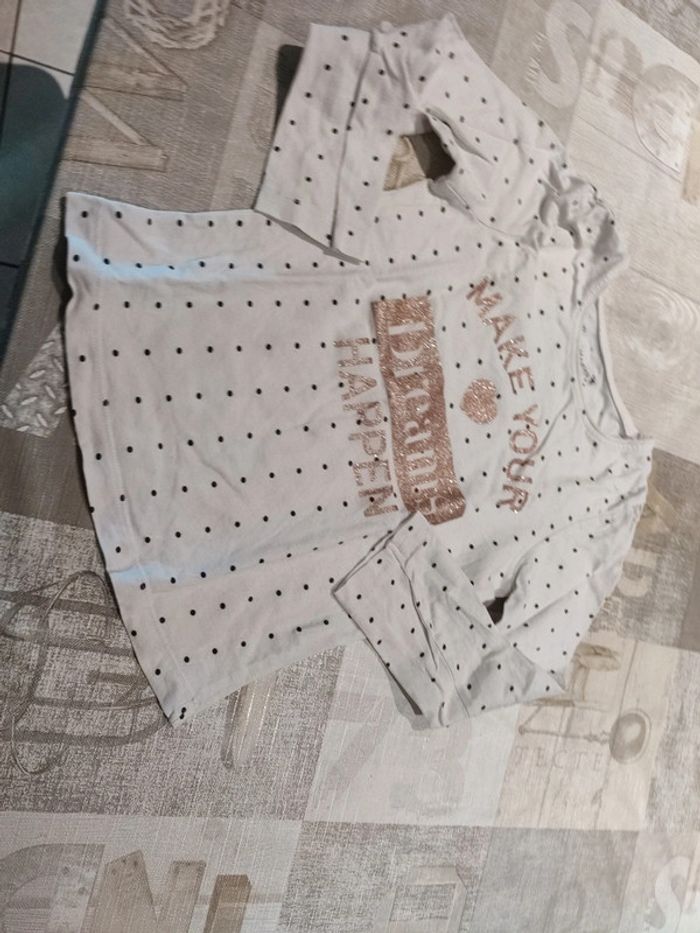 T-shirt manches longues taille 5 6 ans - photo numéro 2