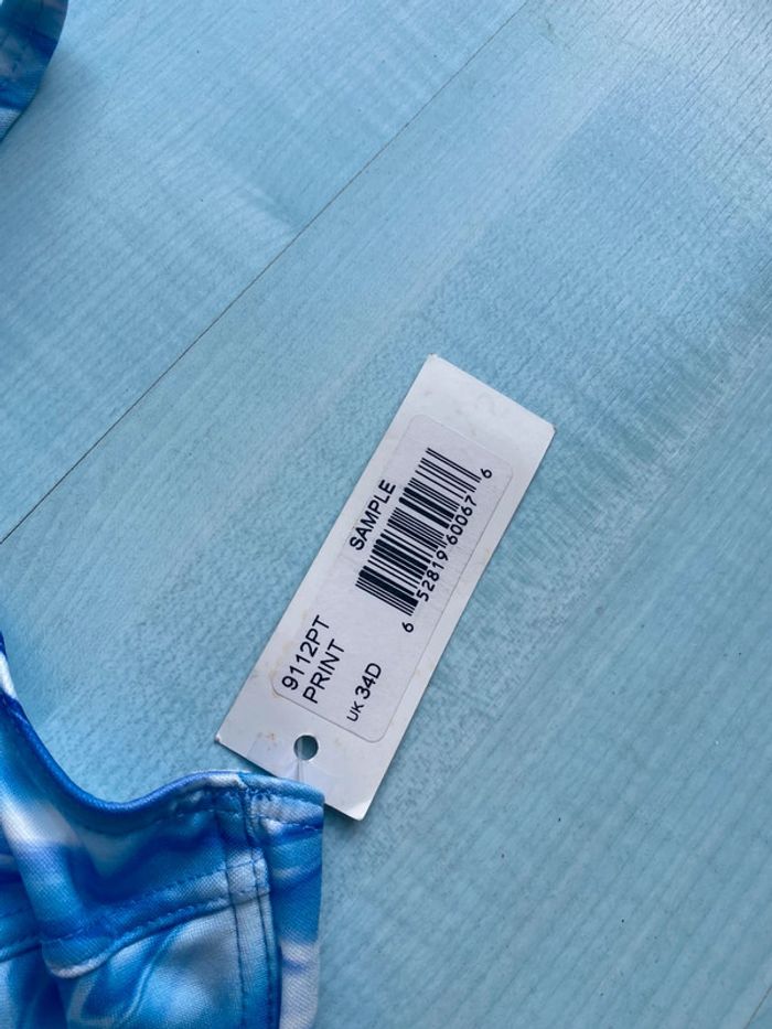 Haut de maillot de bain bleu et blanc footprints 90D - photo numéro 2