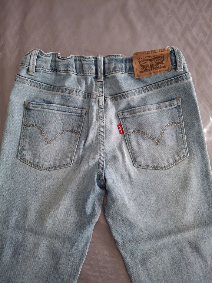 Jean Levi's 710 - photo numéro 3