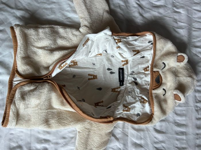 Veste à capuche ours, taille 9 mois - photo numéro 2