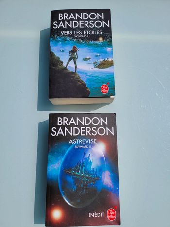 2 gros romans grand format Brandon Sanderson : Skyward I et II
