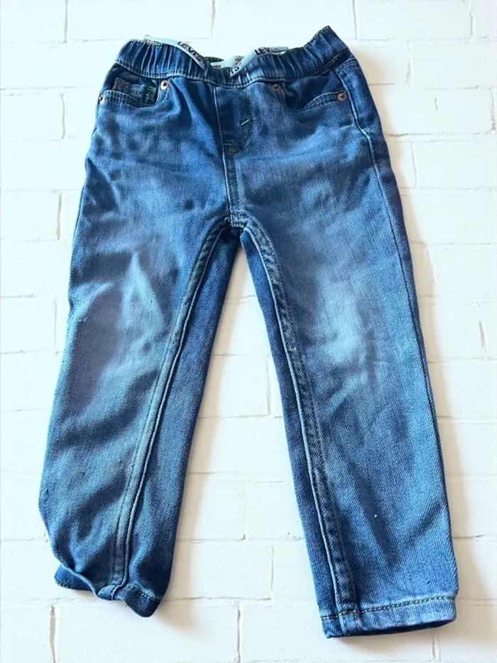 🟩 Jeans skinny garçon. 🟩 Effet délavé