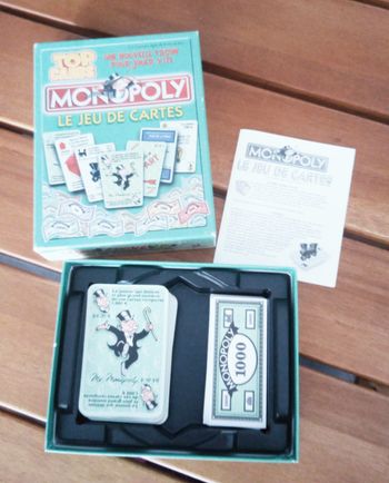 le jeu de cartes Monopoly