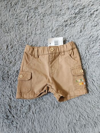 Short neuf 6 mois