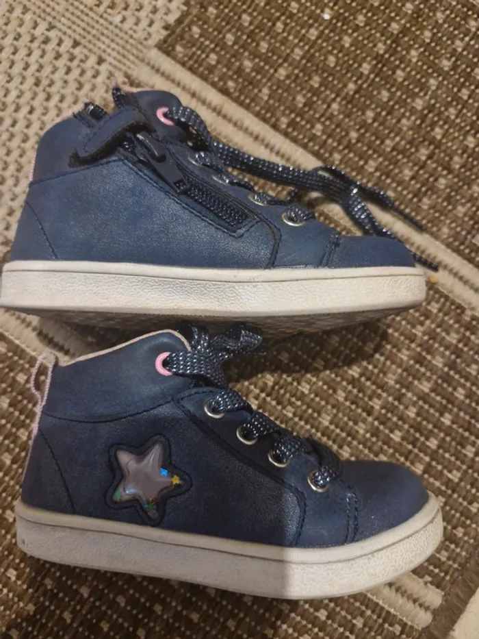 Chaussures montantes Moustic 23