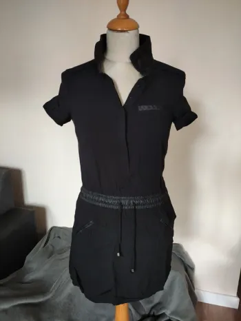 Robe noire fluide double matière
