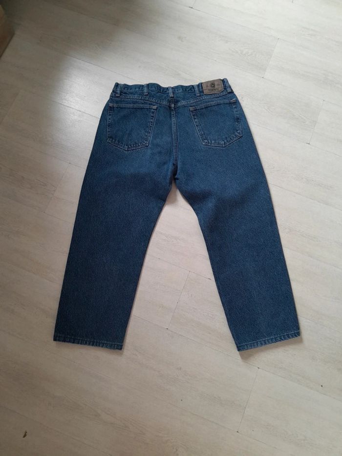 Jean wrangler court et large 36×29 - photo numéro 2