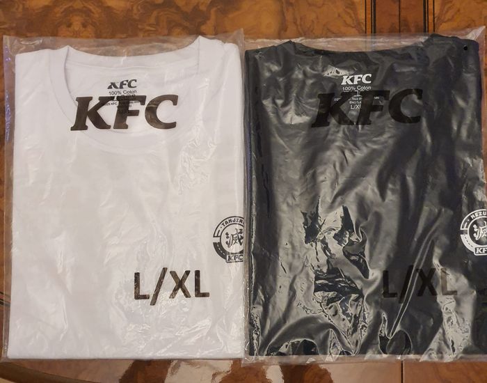 Lot Neuf et Scellé T-shirt taille L/XL Tanjiro + Nezuko Demon Slayer x KFC - photo numéro 2
