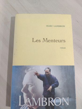 Livre grand format les menteurs Lambron
