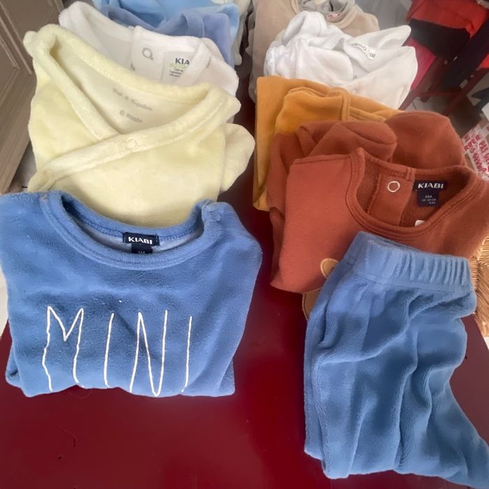 Lot de 12 pyjama 6 mois - photo numéro 3