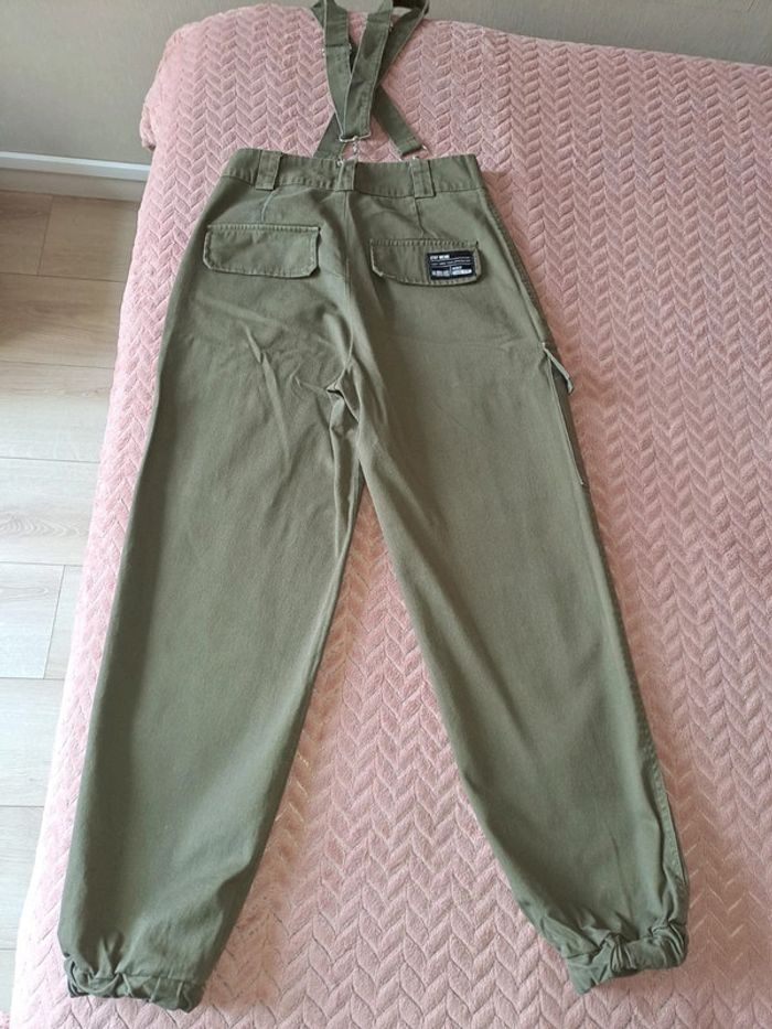 Pantalon femme 36 vert chinois baggy à bretelles neuf jamais porté Jennyfer - photo numéro 5