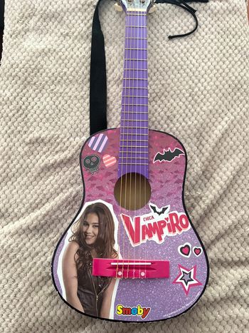 Guitare Chica Vampiro