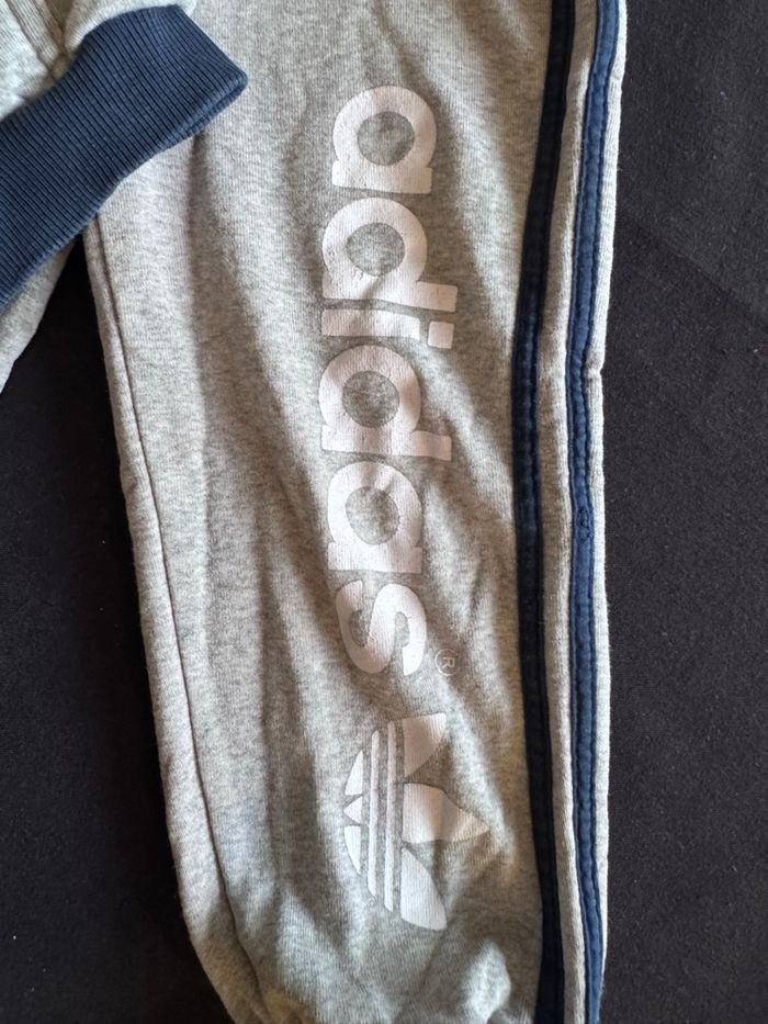 Ensemble survêtement Adidas 2-3 ans gris - photo numéro 2
