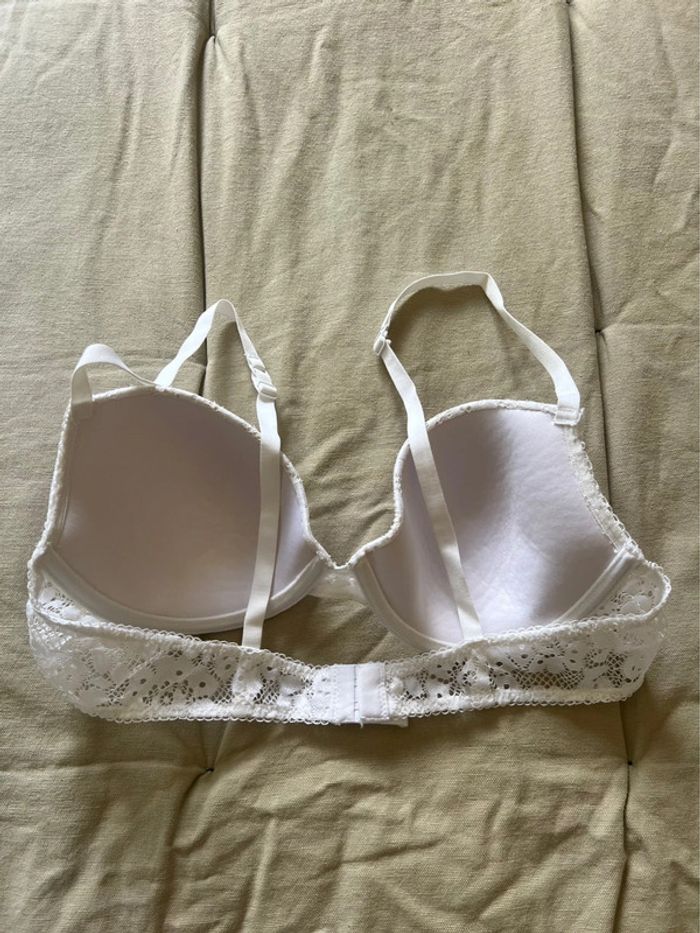 Soutien-gorge blanc - photo numéro 2