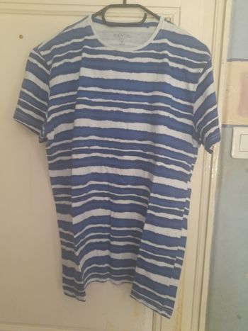 T-shirt bleu et blanc, marque Identic man, taille M