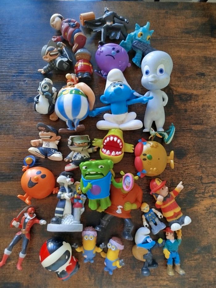 25 figurines enfants