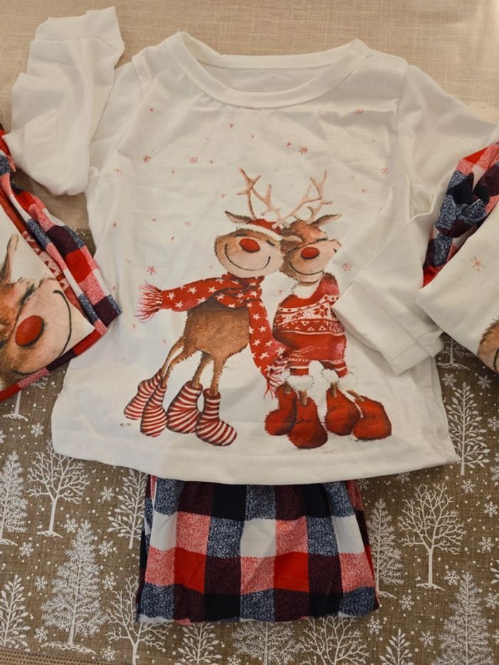 Lot 3 pyjamas Noël assortis NEUFS - photo numéro 3