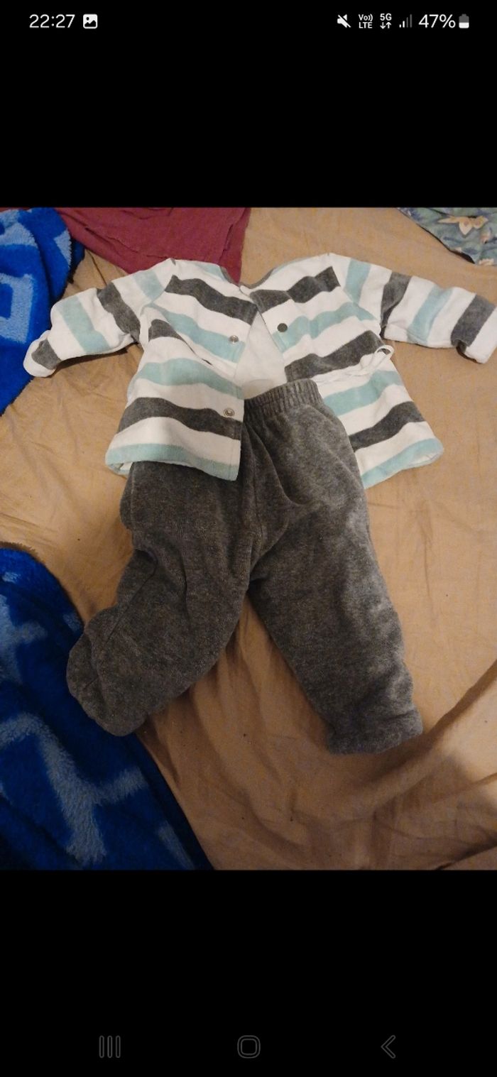 Pyjama velours 3 mois - photo numéro 2